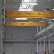 選用歐式雙梁起重機(jī)，高效省錢！