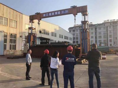 如何正確選購(gòu)液壓龍門吊和尋找廠家？